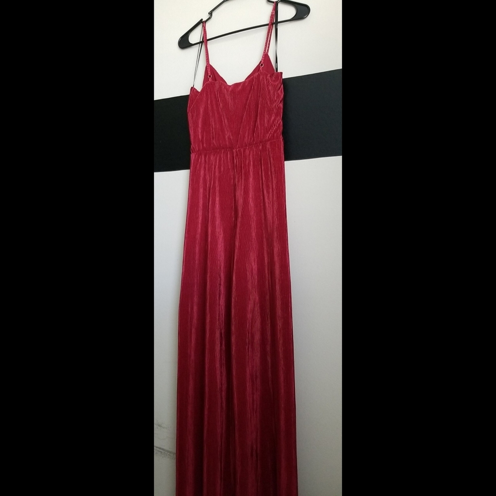 🆕️ LISTING!! NWOT FOREVER 21 CRIMSON PLISSE JUMPSUIT - Picture 16 of 16